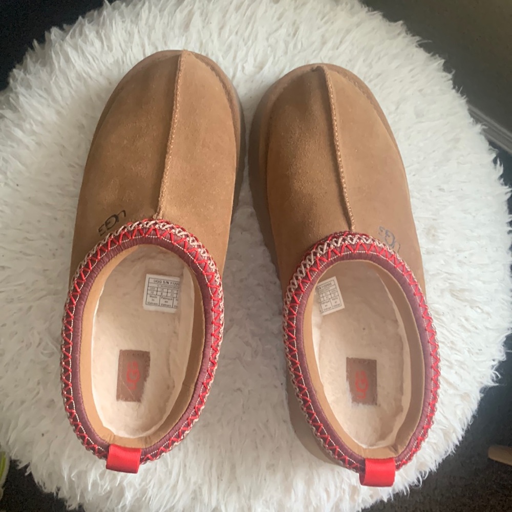 Ugg Tazz platform chestnut size 10